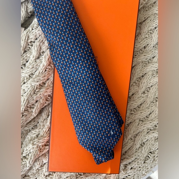 Hermes Blue and Orange Patterned silk Tie/ comes with gift recipt